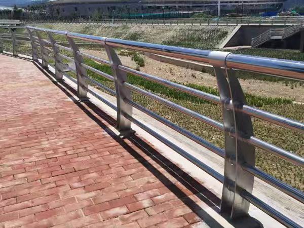 不銹鋼護(hù)欄